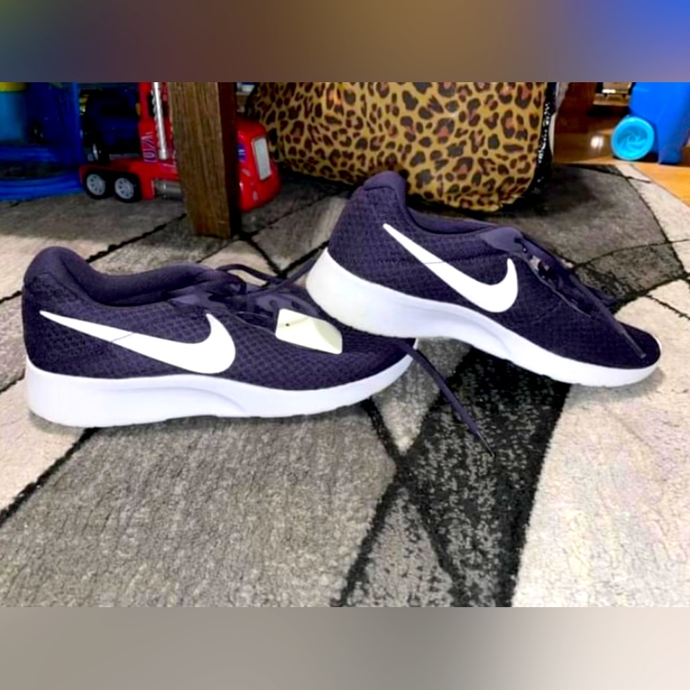 Nike women’s size 10